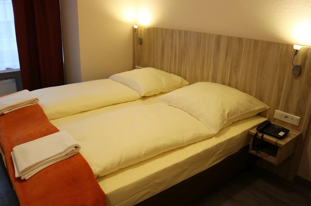 Отель Paris 3*