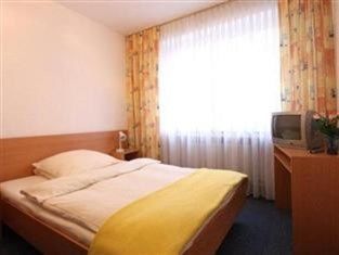 Paris Отель 3*